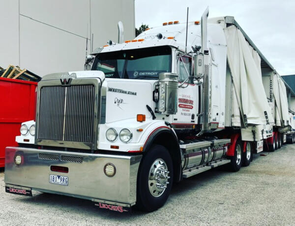 Regional freight service by Leocata's Transport - truck ready to deliver Melbourne to Goulburn Valley